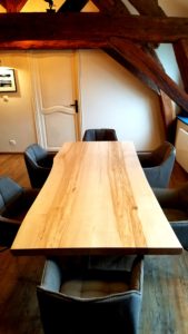 ARTMETA / table Mikado / 235 x 100 cm / en bois de frêne olivier massif et piétement acier marron cuivré