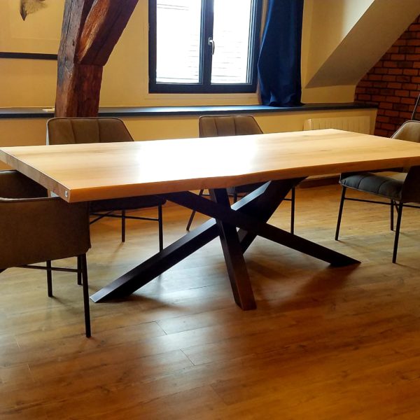 ARTMETA / table Mikado / 235 x 100 cm / en bois de frêne olivier massif et piétement acier marron cuivré