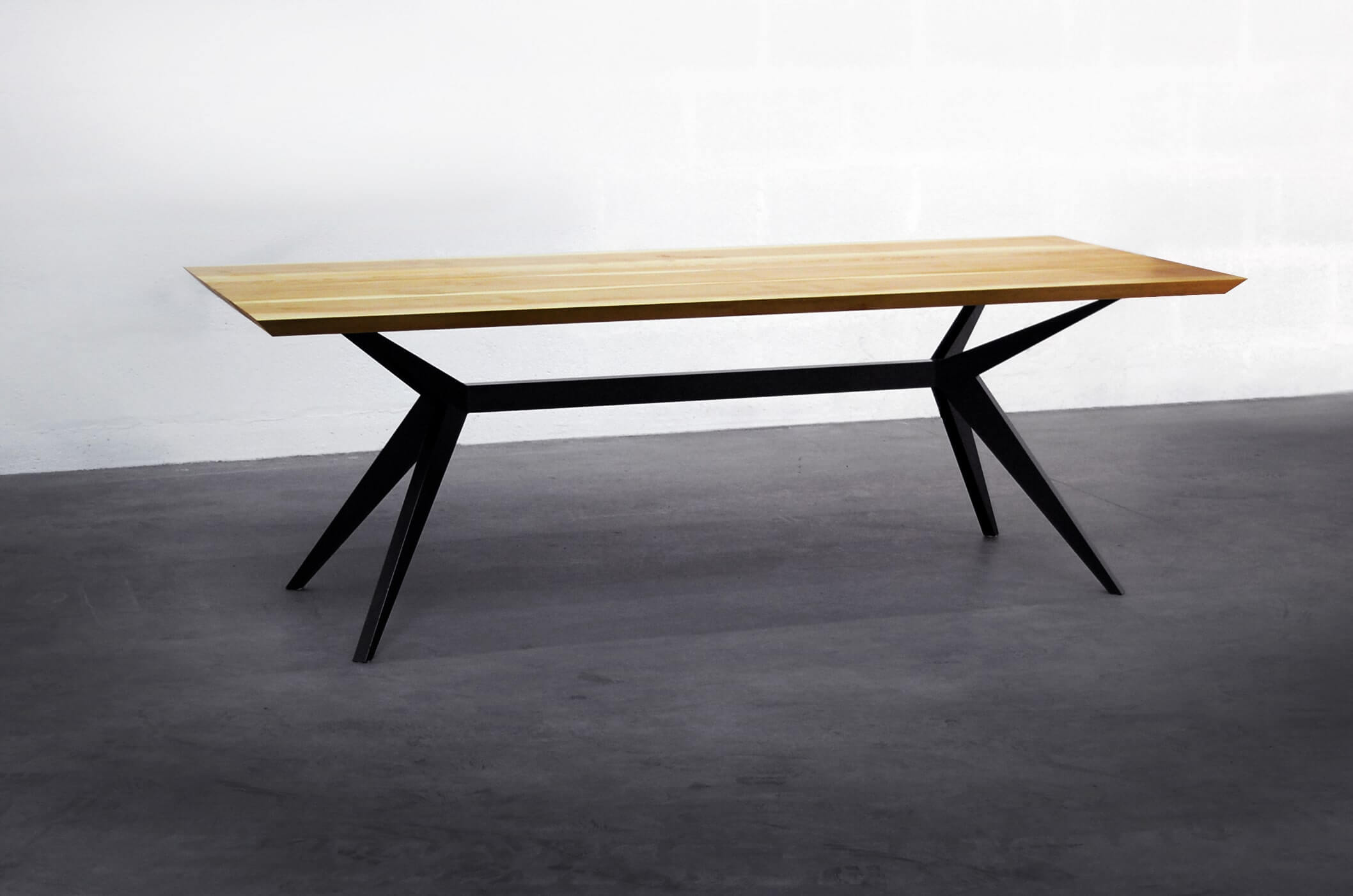 ARTMETA table Papillon 220 x 90 cm / Bois de Frêne olivier