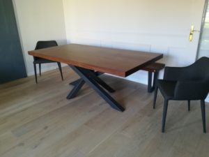 ARTMETA / table Mikado / 200 x 100 cm / noyer américain et gris acier / bords droits