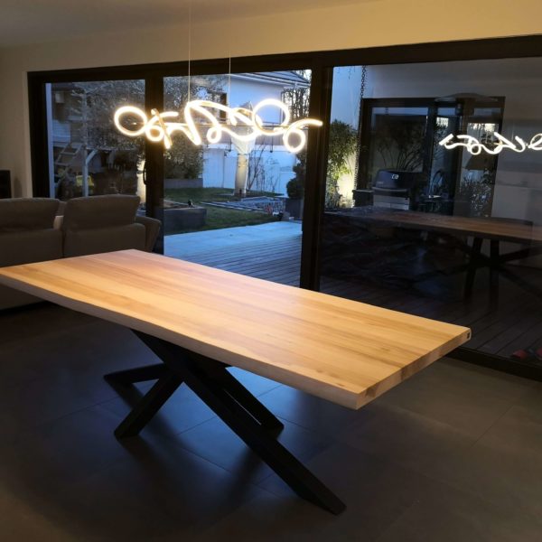 ARTMETA table Mikado / 240 x 105 x H 75 cm / frêne olivier et pied noir charbon