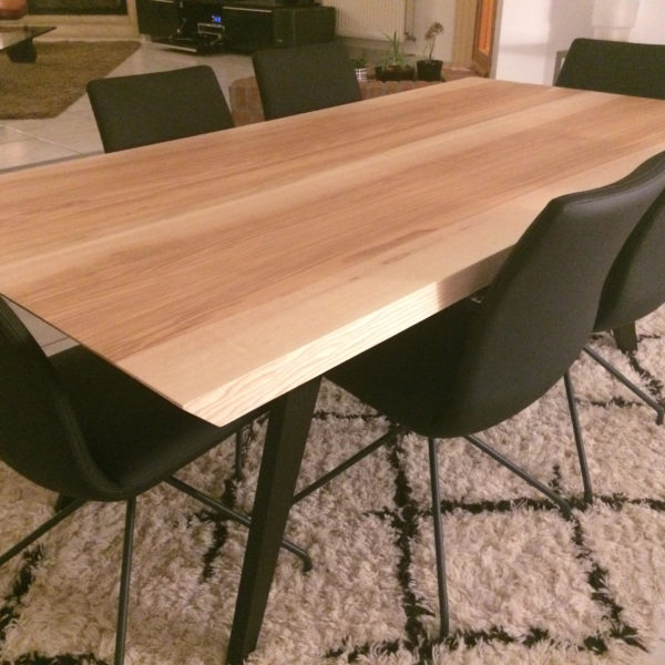 ARTMETA / table Amazone 200 x 100 cm / frêne olivier et noir charbon