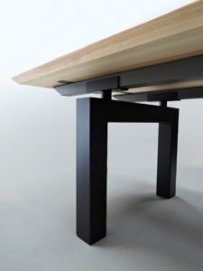 ARTMETA / table Mecano en acier et bois massif