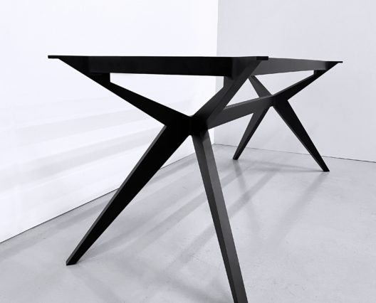 Pied de table Papillon sur mesure / aluminium pleine masse / avec cadre pour les grands plateaux