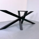 ARTMETA / pied de table design Mikado sur mesure en acier