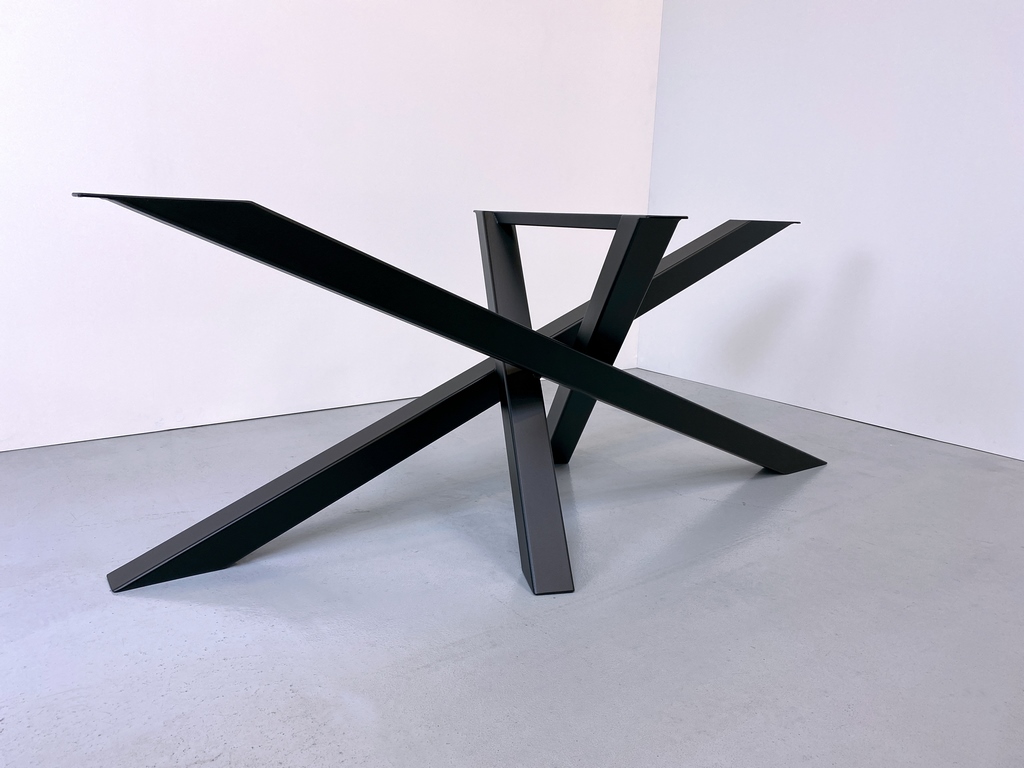 ARTMETA / pied de table design Mikado sur mesure en acier