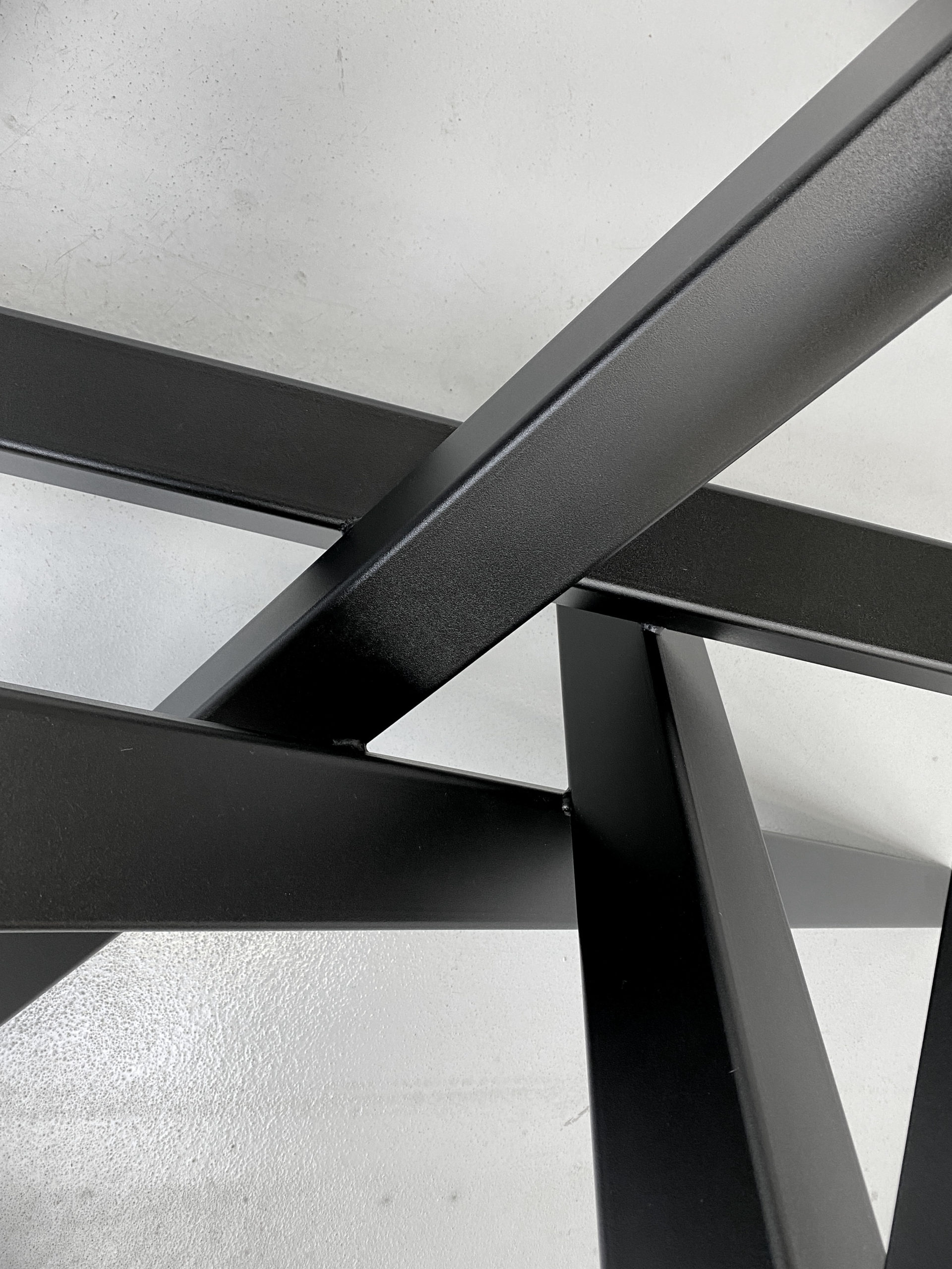 ARTMETA / pied de table metal Mikado