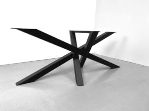 ARTMETA / pied de table Mikado sur mesure en acier