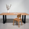 Table en bois massif et pied U en acier