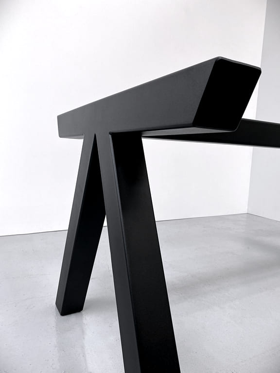 ARTMETA / pied Aubier acier sur mesure / table Aubier