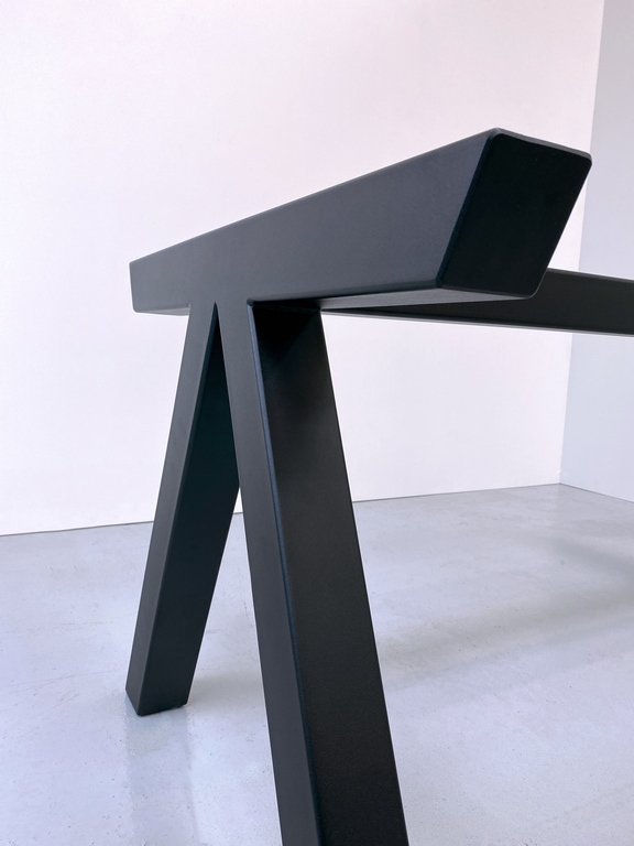 ARTMETA / Pied de table Aubier sur mesure en acier