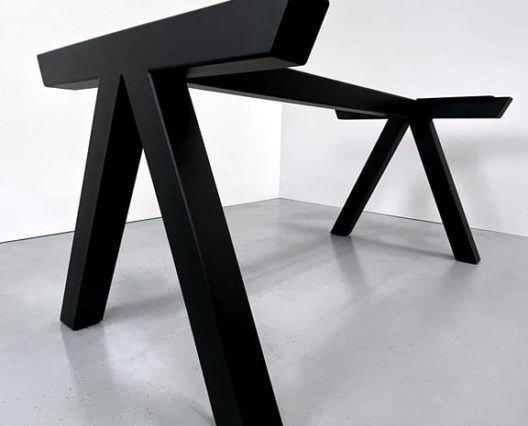 ARTMETA / pied Aubier acier sur mesure / table Aubier