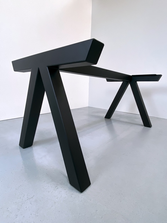 ARTMETA / Pied de table Aubier sur mesure en acier