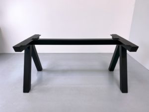 ARTMETA / Pied de table Aubier sur mesure en acier
