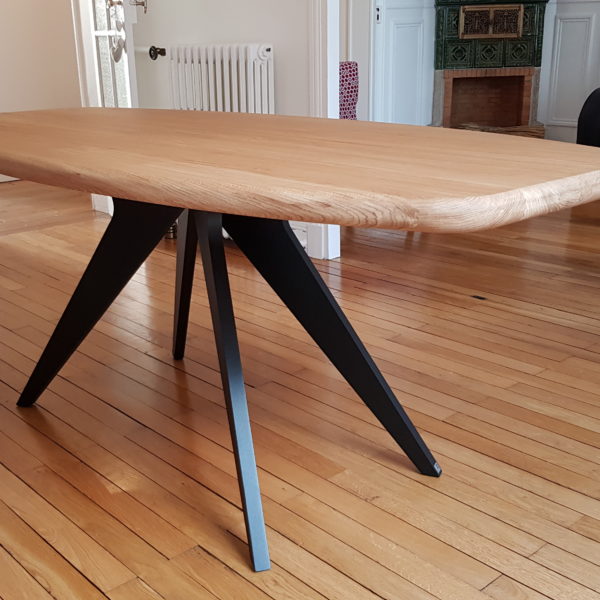 ARTMETA / table Méduse 190 x 90 cm plateau en chêne naturel et piétement charbon noir