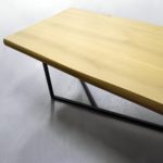 ARTMETA / table Empreinte sur mesure en acier et bois massif