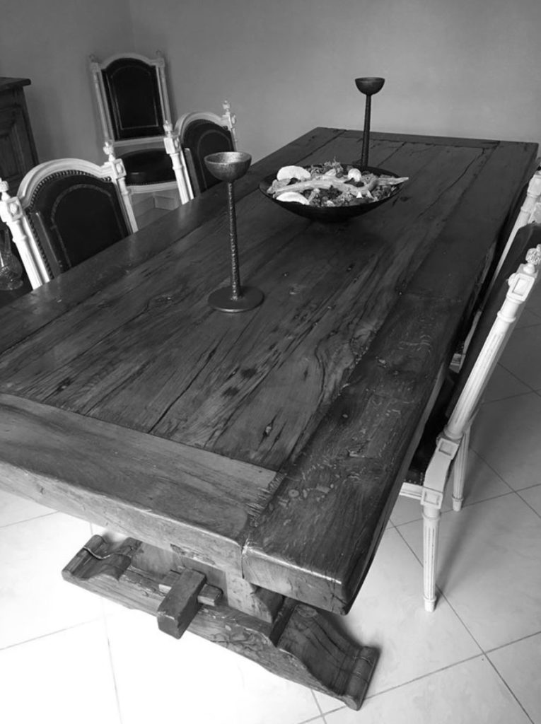 Comment relooker une ancienne table monastère