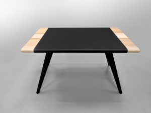 Bureau Cuir ARTMETA / 130 x 75 x H 75 cm / Frêne olivier Français piétement noir charbon et set en cuir véritable