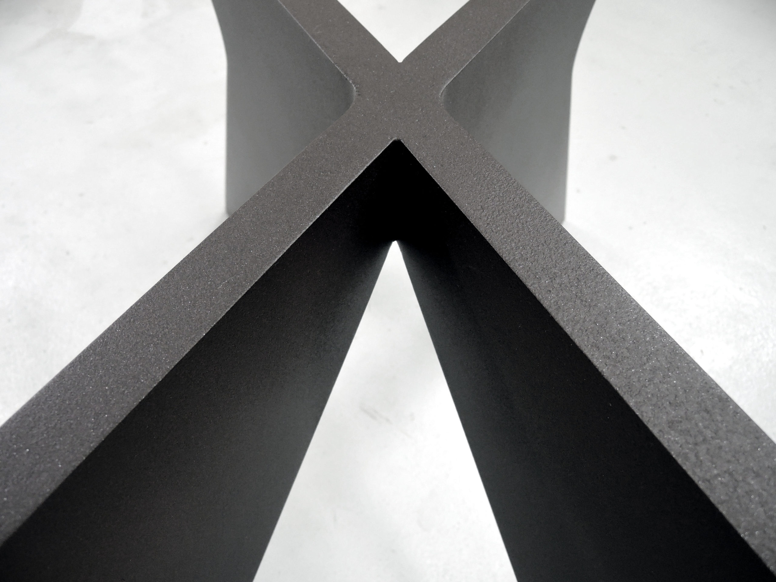 ARTMETA pied de table Méduse en aluminium sur mesure / Table Méduse