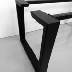 ARTMETA / pied U acier sur mesure / table Urbaine