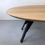 ARTMETA / table ovale Nageoire / acier et bois massif