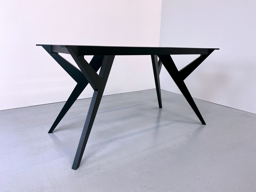 ARTMETA / Pied de table Ma Reine sur mesure en aluminium pleine masse