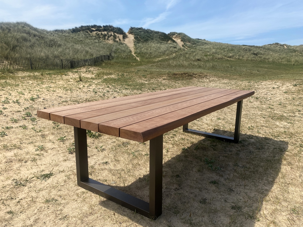 Table extérieure Rivage / Alu et bois massif