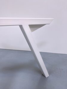 Pied de table Tripode sur mesure en acier / ARTMETA