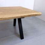 Table Pi en acier et bois massif / chêne authentique et pied noir / ARTMETA