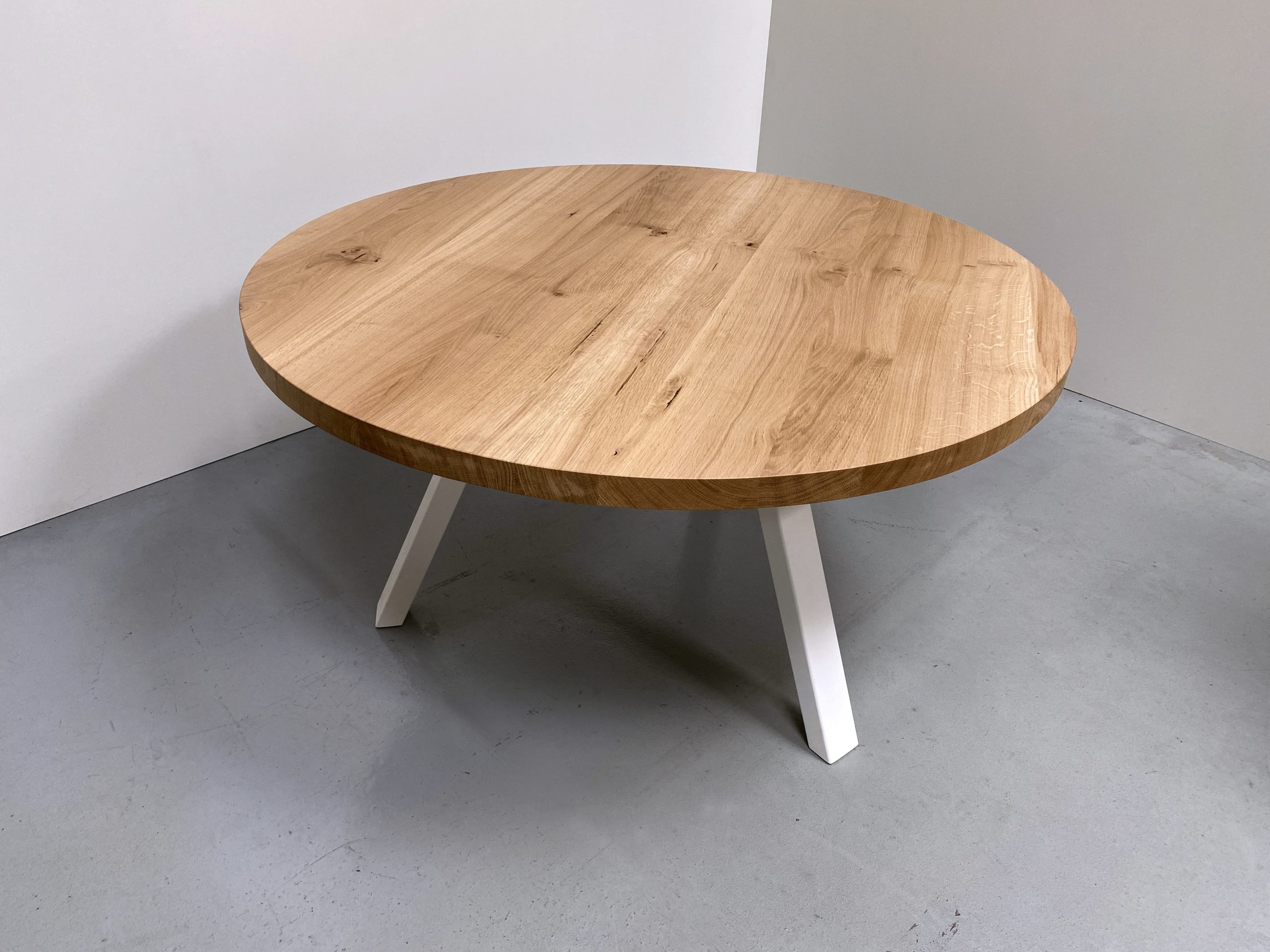 Table ronde bois et metal Delta / chêne authentique pied blanc / Diamètre 140 cm / ARTMETA