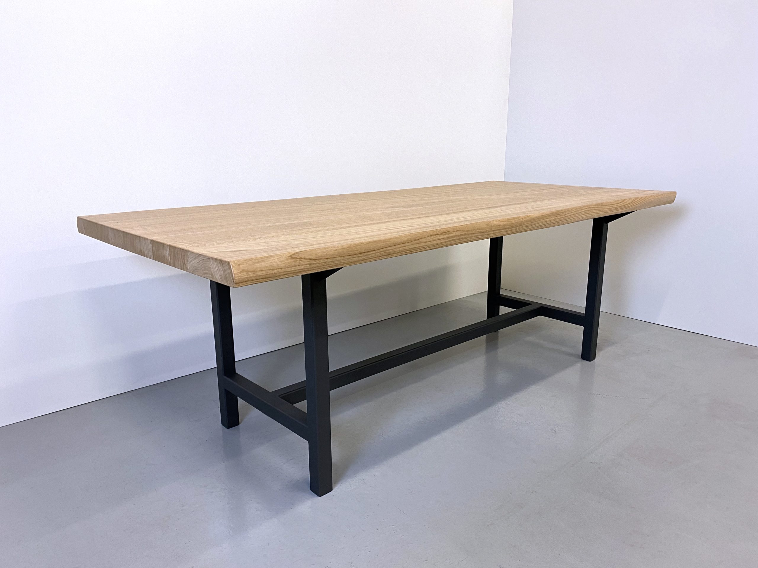 Table Campagne / bois massif et acier / fabrication sur mesure ARTMETA