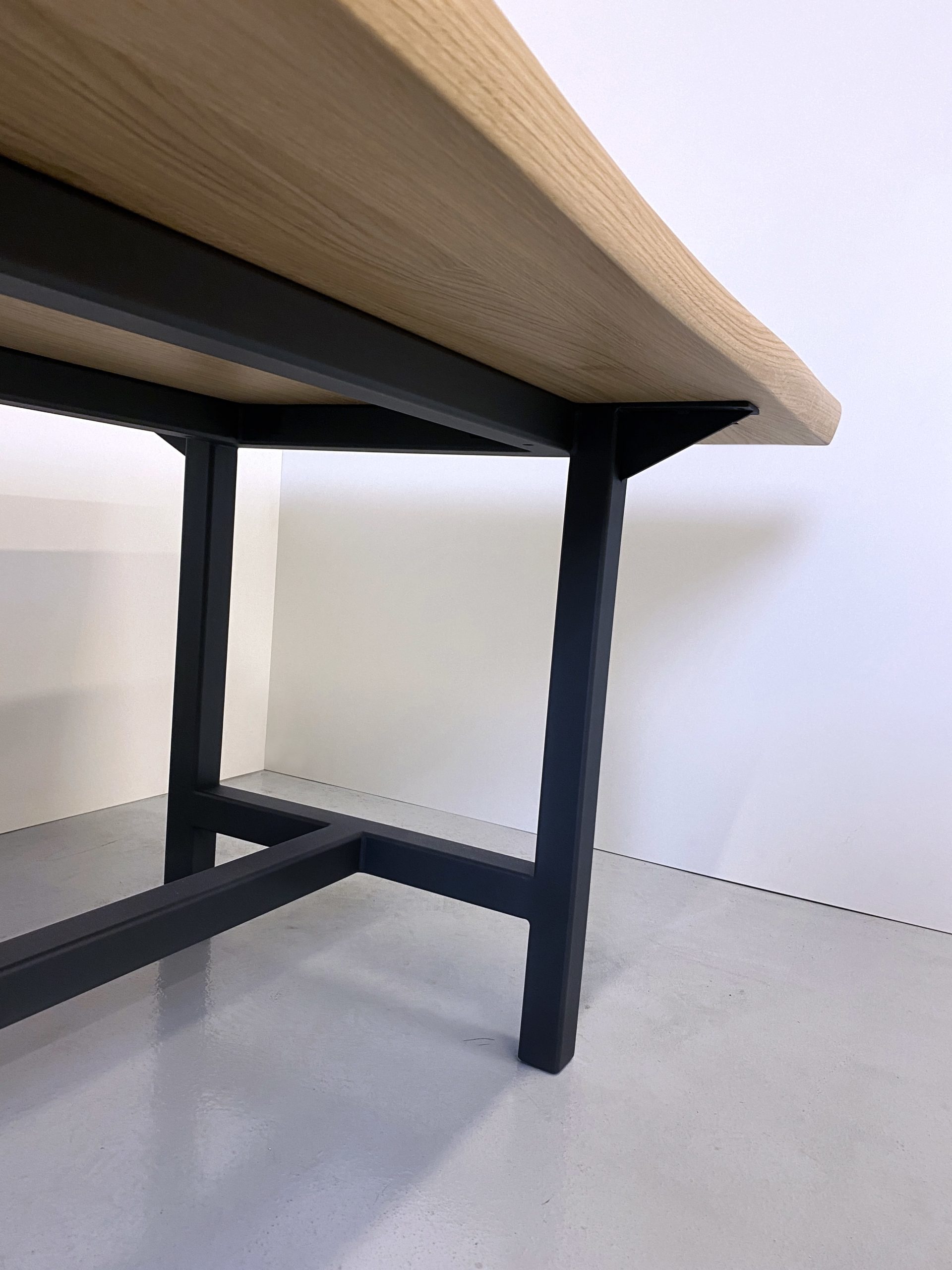 Table Campagne / bois massif et acier / fabrication sur mesure ARTMETA