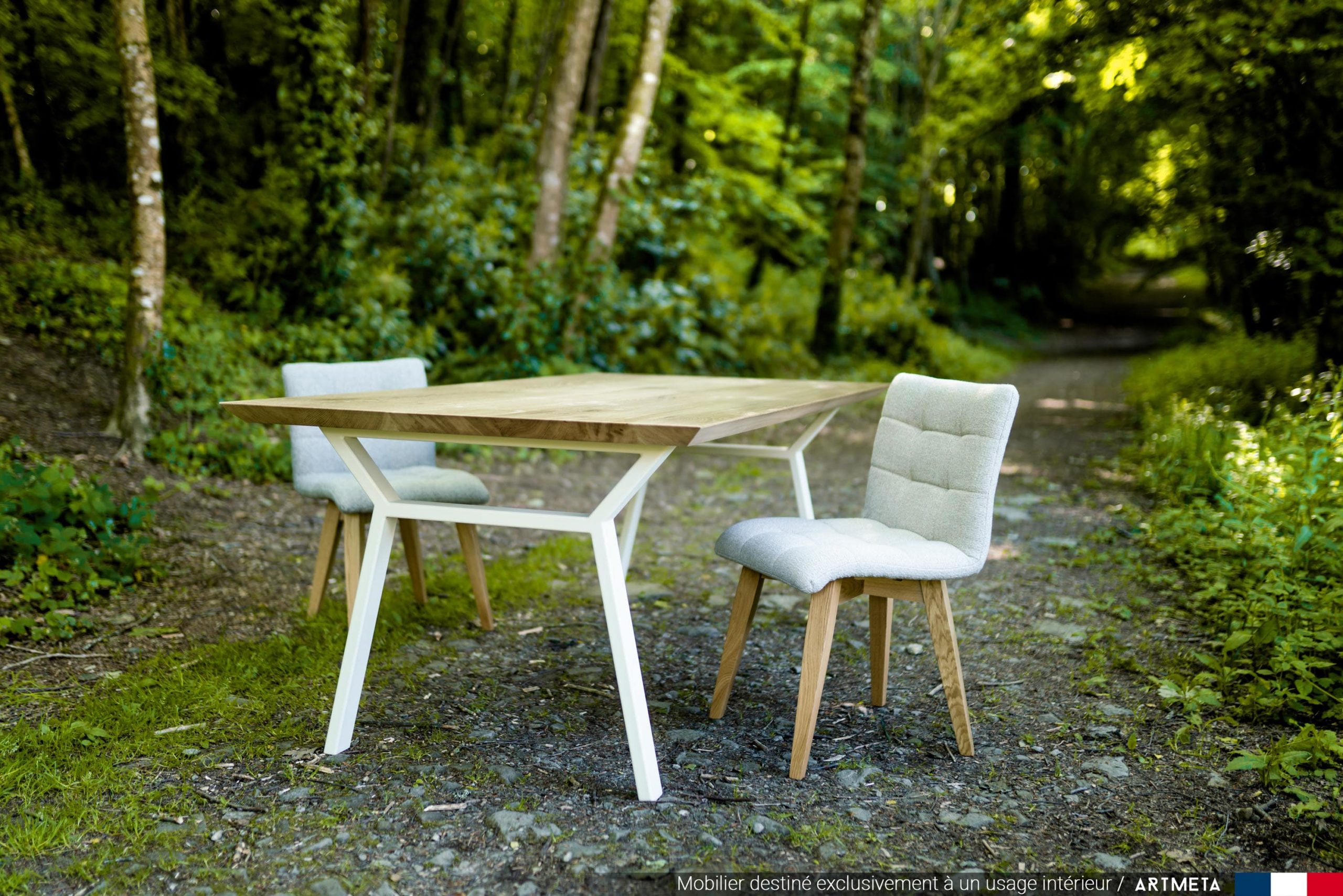 Table à manger Hameau en acier et chêne authentique massif français / Pied ivoire / Fabrication sur mesure ARTMETA