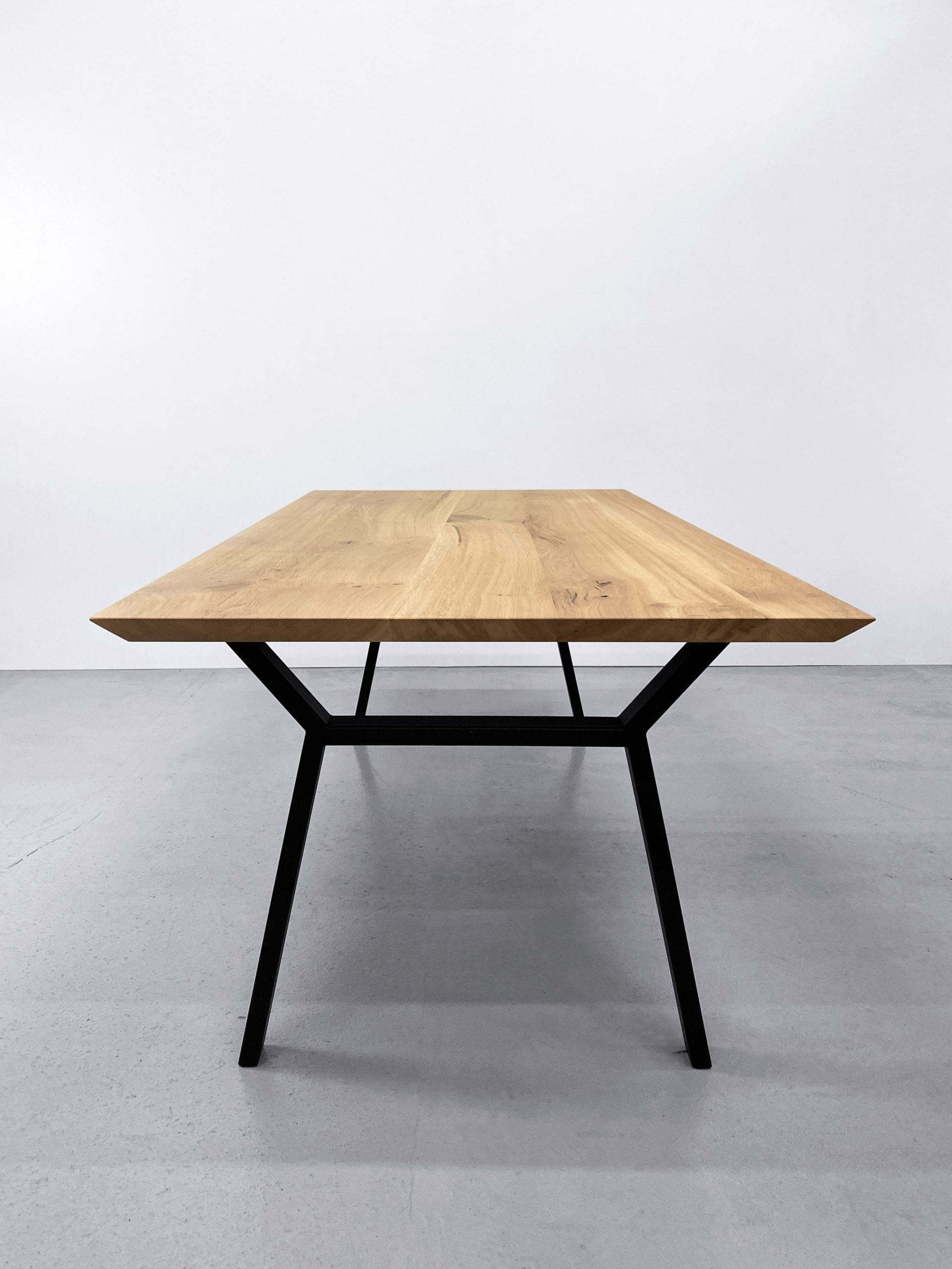 Table bois pied metal Hameau / 200 x 100 x H 75 cm / chêne authentique massif / fabrication sur mesure ARTMETA