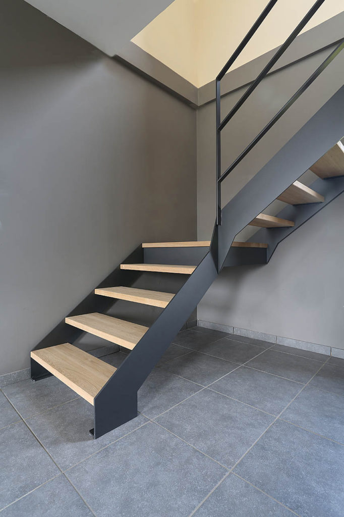 Escalier quart tournant avec palier bois et metal