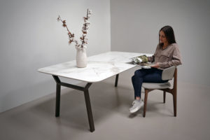 Table Hameau en céramique Dekton Entzo 20 mm / Dimensions x 200 x 110 x H 75 cm / Fabrication sur mesure ARTMETA