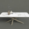 Table Mikado céramique / Dimensions : 220 x 100 x H 75 cm / Plateau en Dekton Aura épaisseur 20 mm et pied en acier couleur Champagne / Fabrication artisanale et sur mesure ARTMETA