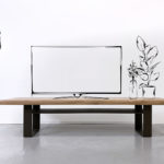 Banc tv Ruban / Acier et bois massif / mobilier sur mesure / ARTMETA