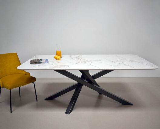 Table Mikado en céramique Dekton Entzo 20 mm / Dimensions x 200 x 110 x H 75 cm / Fabrication sur mesure ARTMETA