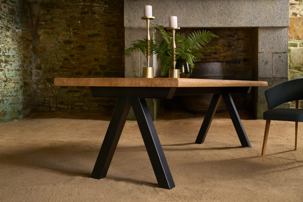 Table metal et bois massif Aubier chêne français fabrication artisanale ARTMETA