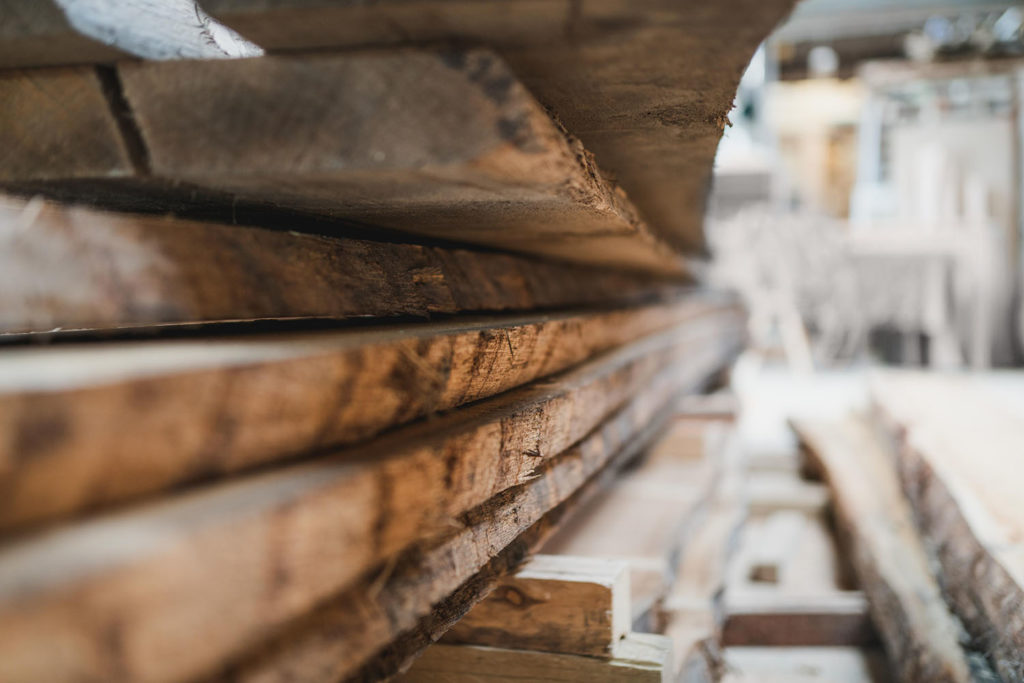 Pièce de bois ''Live Edge''  La beauté naturelle du bois