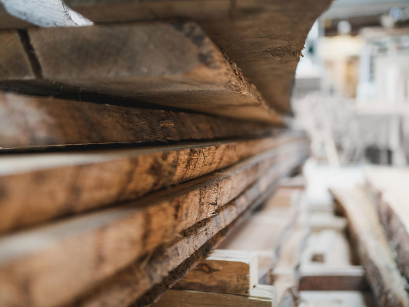 Planches en bois massif