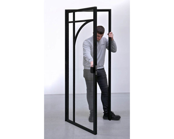 Porte verrière avec arrondi en acier / Dimensions sur mesure : L82 x H208 cm / Thermolaquage Noir charbon