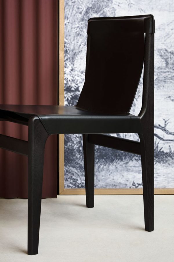 Chaise en cuir Burano / cuir noir