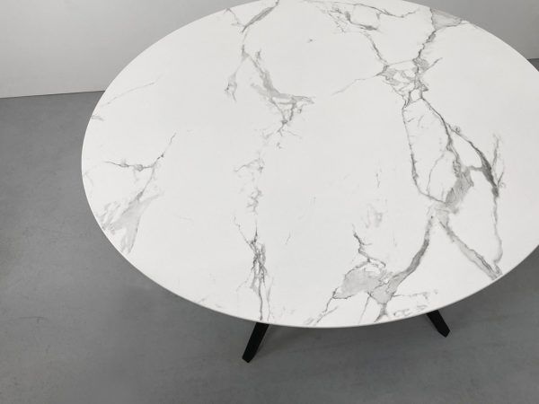 Plateau en céramique Dekton Aura / Epaisseur 20 mm / Bord biseauté avec arrondi sur l'arête supérieure