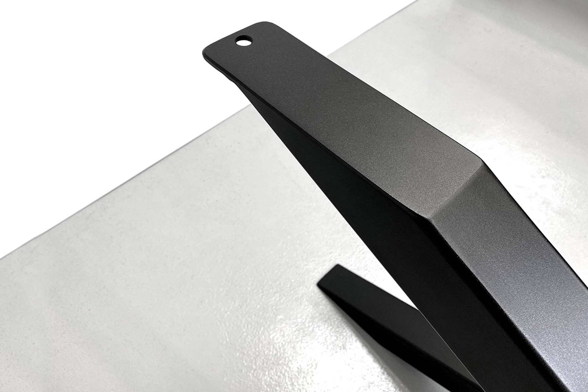 Pied de table Mikado en acier
