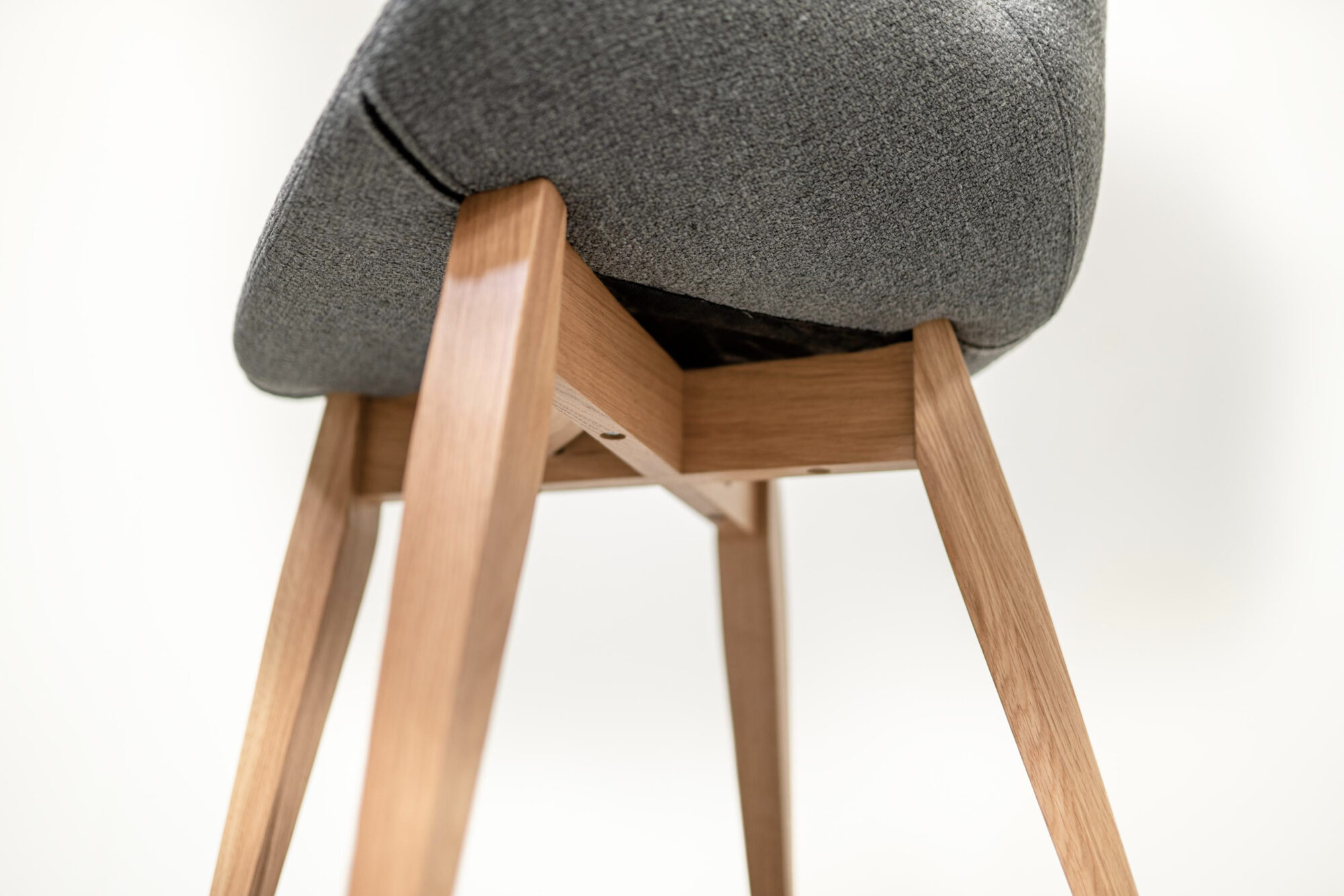 Chaise Honfleur en bois et tissu de fabrication française
