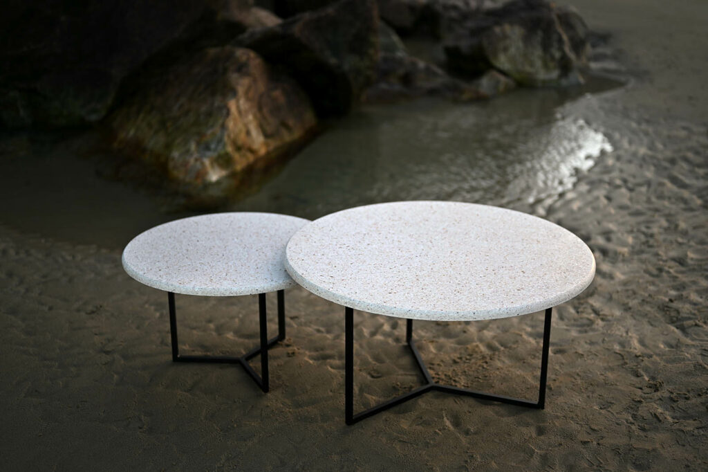 Duo de tables basses coquillage en terrazzo marin / Fabrication française
