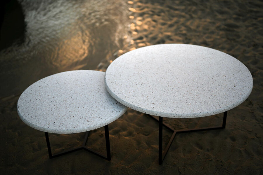 Duo de tables basses coquillage en terrazzo marin / Fabrication française