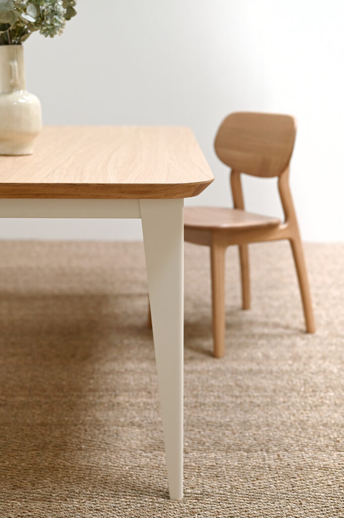 Table à manger en bois et métal / fabrication artisanale française